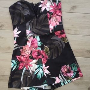 Guess Olinda Romper. Size US 28 small